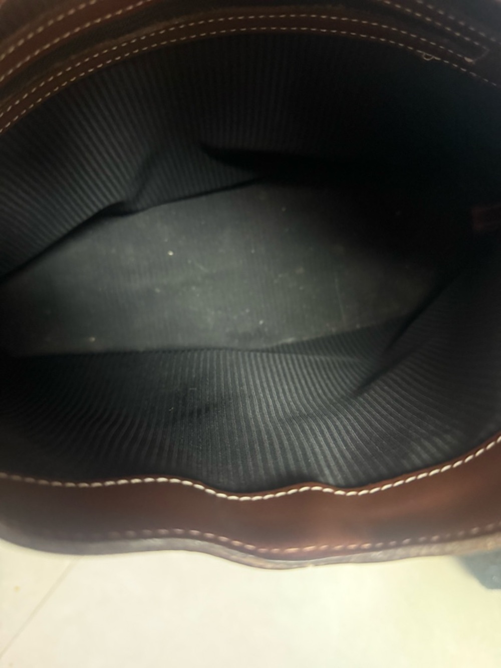 Dooney & Bourke Chestnut Brown Leather Shoulder Bag with Silver Hardware VINTAGE - Picture 10 of 10